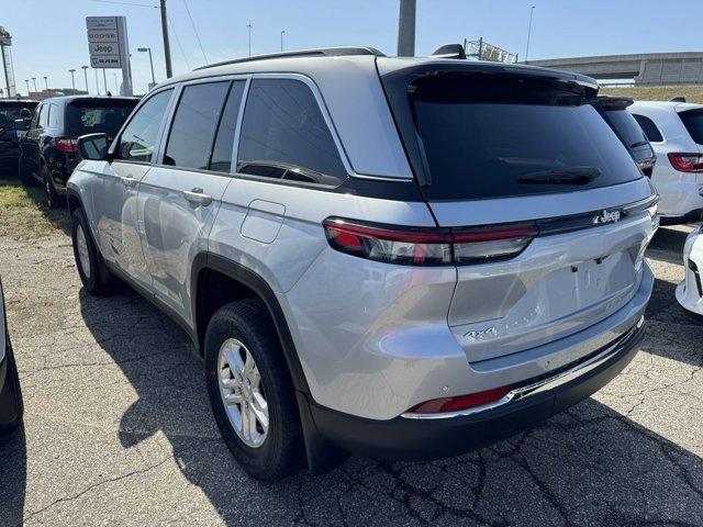 new 2024 Jeep Grand Cherokee car, priced at $40,600