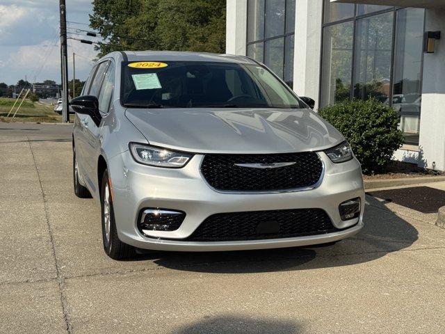 used 2024 Chrysler Pacifica car, priced at $32,950