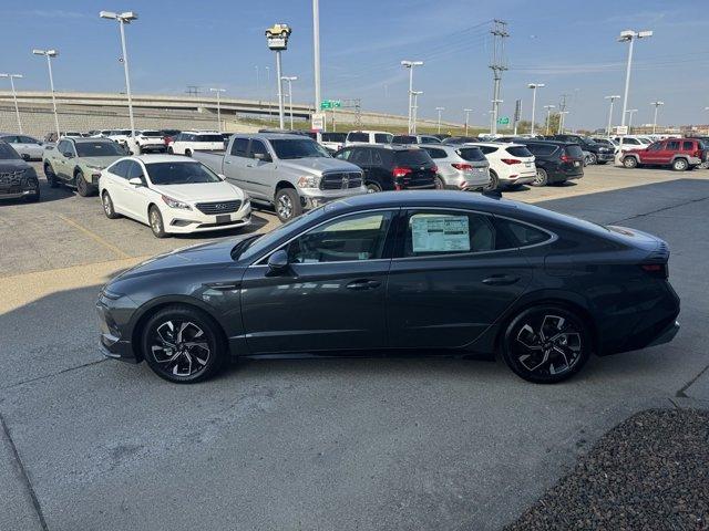 new 2024 Hyundai Sonata car, priced at $25,613