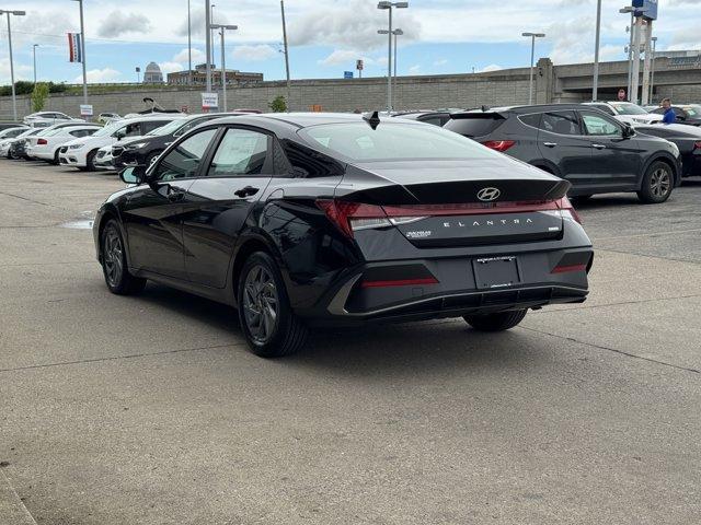new 2025 Hyundai ELANTRA HEV car, priced at $25,200
