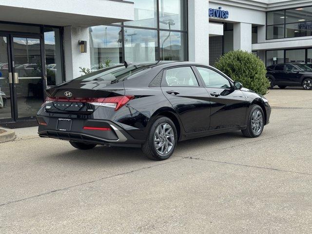 new 2025 Hyundai ELANTRA HEV car, priced at $25,200