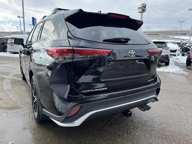 used 2021 Toyota Highlander car, priced at $29,500