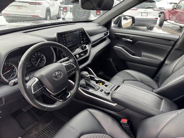 used 2021 Toyota Highlander car, priced at $29,500