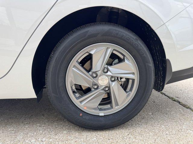 new 2025 Hyundai Elantra car, priced at $21,127
