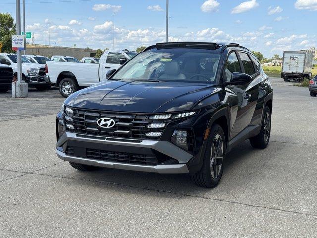 new 2025 Hyundai TUCSON Hybrid car, priced at $33,903