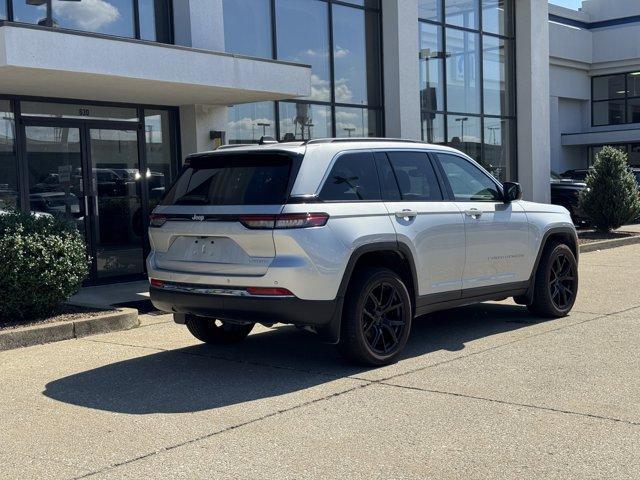 new 2024 Jeep Grand Cherokee car