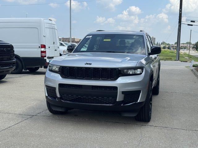 new 2025 Jeep Grand Cherokee L car, priced at $42,000