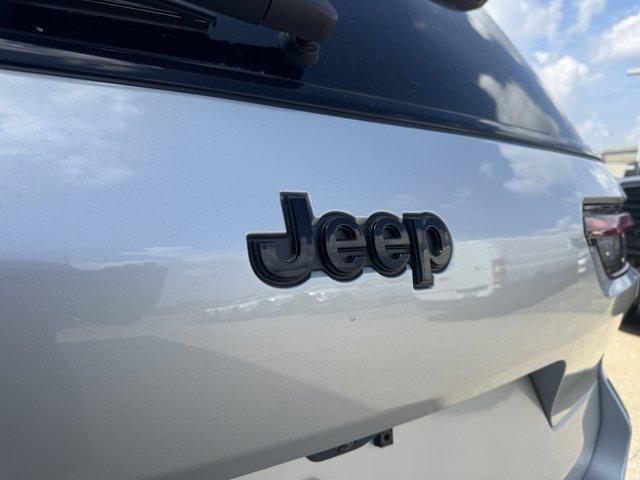 new 2025 Jeep Grand Cherokee L car, priced at $42,000