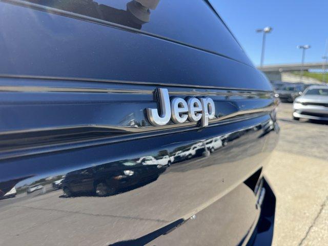 new 2024 Jeep Grand Cherokee car, priced at $36,000