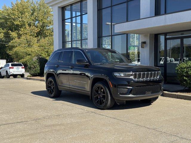 new 2024 Jeep Grand Cherokee car, priced at $36,000