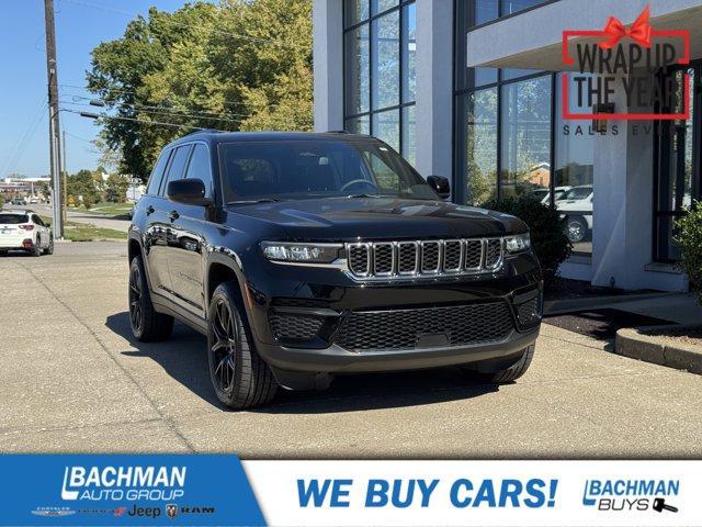 new 2024 Jeep Grand Cherokee car, priced at $36,000