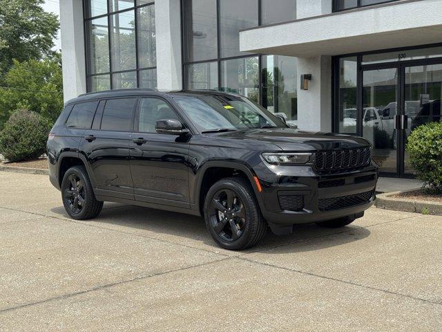new 2025 Jeep Grand Cherokee L car, priced at $43,000