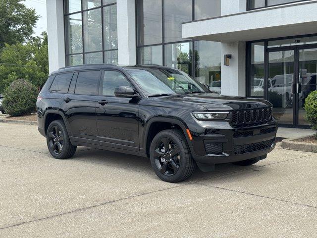 new 2025 Jeep Grand Cherokee L car, priced at $42,000