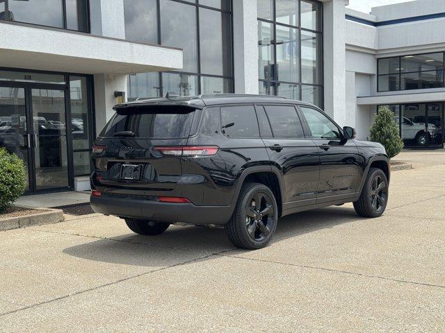 new 2025 Jeep Grand Cherokee L car, priced at $42,000