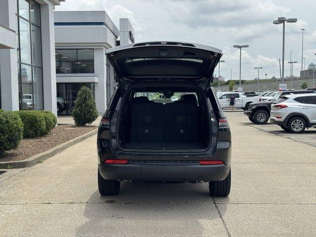 new 2025 Jeep Grand Cherokee L car, priced at $42,000
