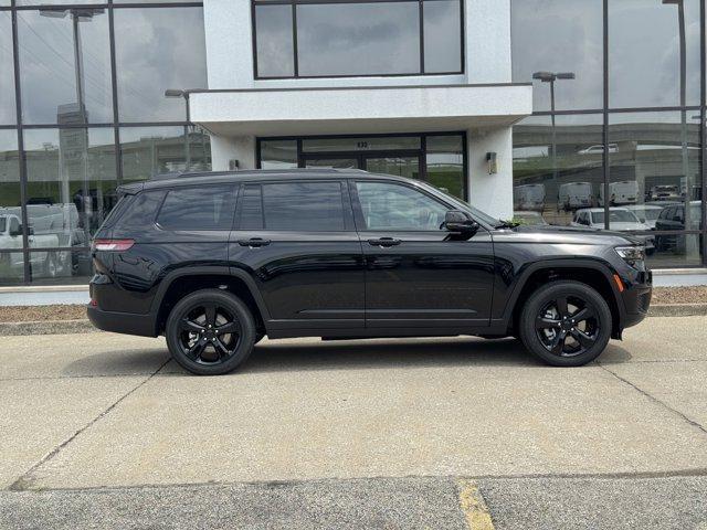 new 2025 Jeep Grand Cherokee L car, priced at $42,000