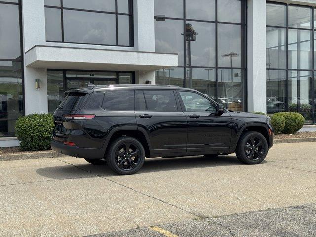 new 2025 Jeep Grand Cherokee L car, priced at $42,000