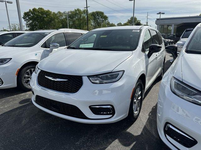 new 2024 Chrysler Pacifica car, priced at $40,530