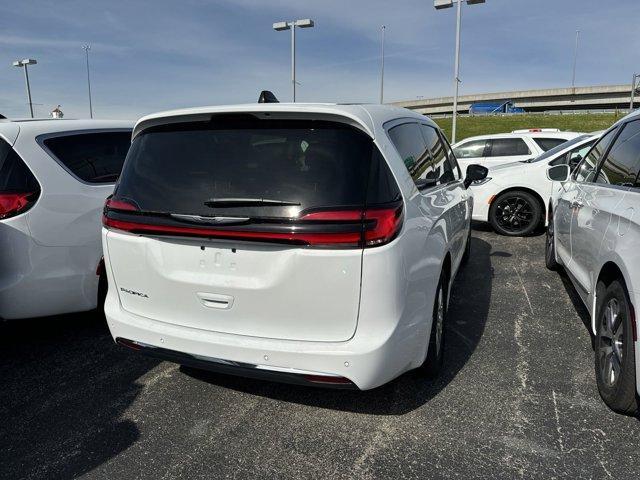 new 2024 Chrysler Pacifica car, priced at $40,530