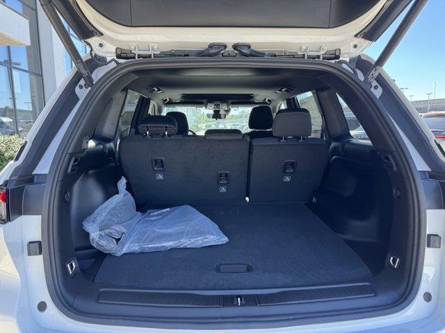 new 2025 Jeep Grand Cherokee car, priced at $33,253