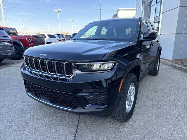 new 2024 Jeep Grand Cherokee car, priced at $40,600