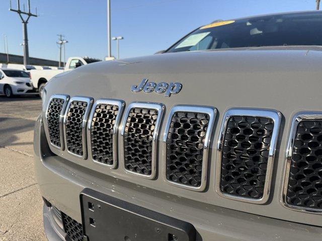 used 2021 Jeep Cherokee car, priced at $20,950