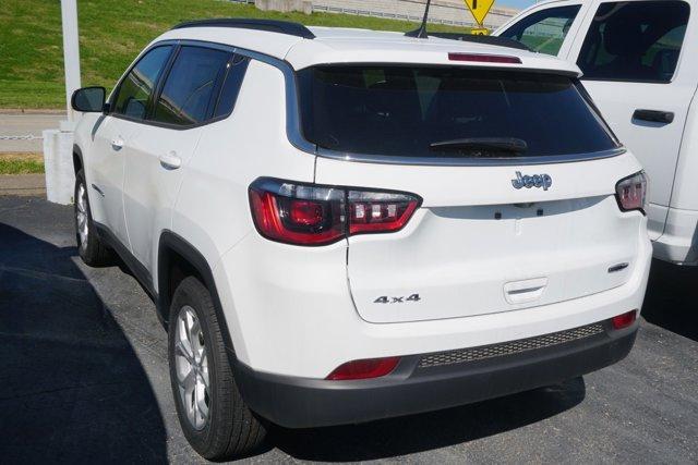 new 2024 Jeep Compass car, priced at $28,000