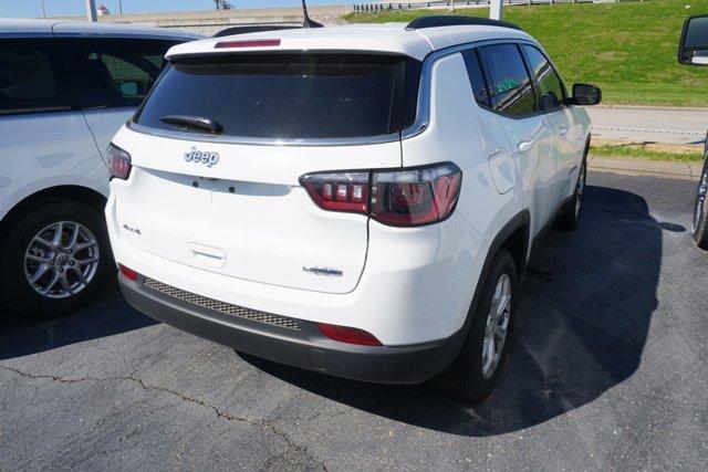 new 2024 Jeep Compass car, priced at $28,000