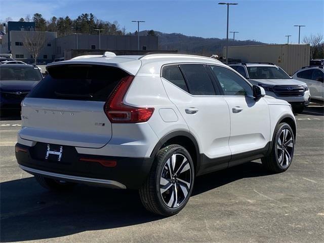 new 2025 Volvo XC40 car, priced at $48,225