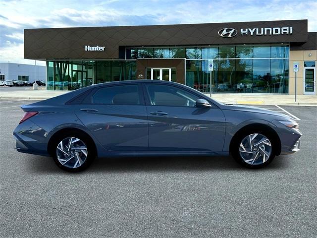 new 2025 Hyundai ELANTRA HEV car, priced at $27,505