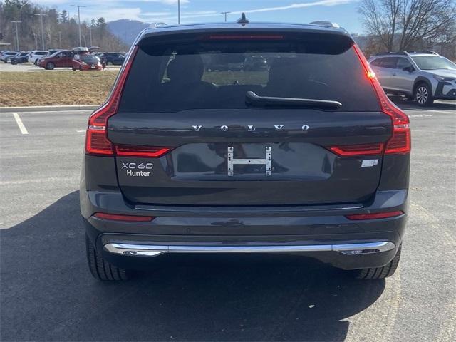 used 2022 Volvo XC60 Recharge Plug-In Hybrid car, priced at $40,543