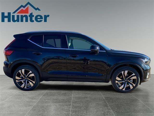 new 2025 Volvo XC40 car, priced at $49,790