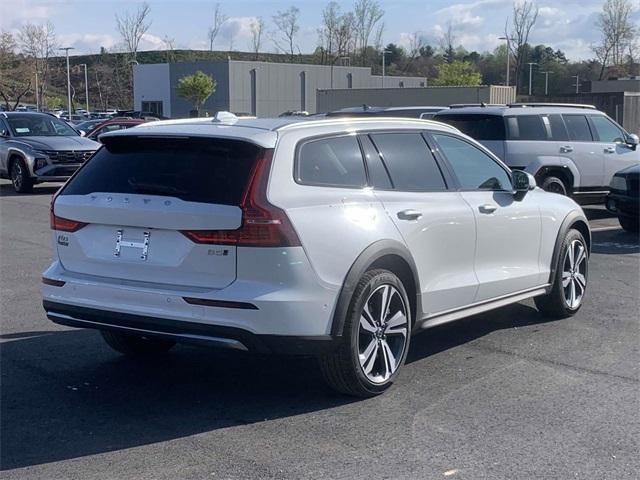 new 2025 Volvo V60 Cross Country car, priced at $53,665