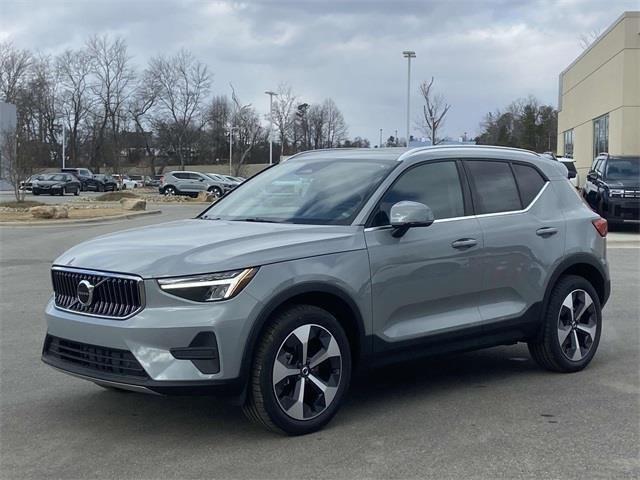 new 2025 Volvo XC40 car, priced at $45,465