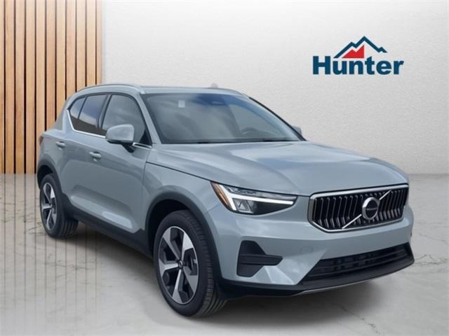 new 2025 Volvo XC40 car, priced at $44,465