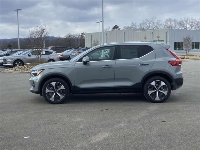 new 2025 Volvo XC40 car, priced at $45,465