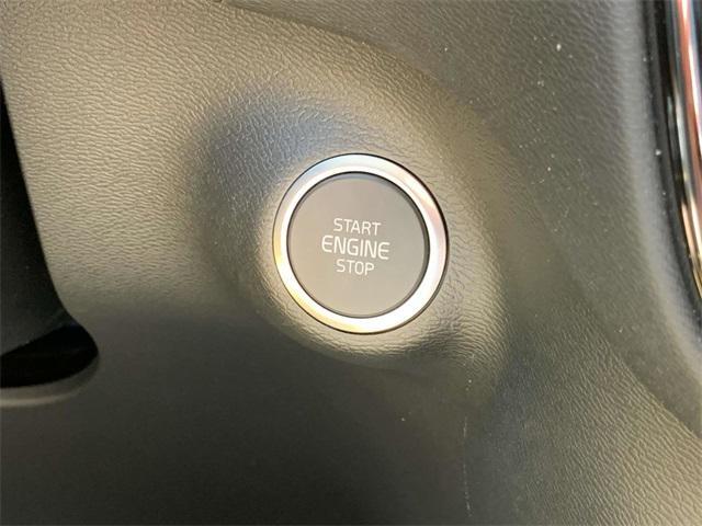 new 2025 Volvo XC40 car, priced at $46,335