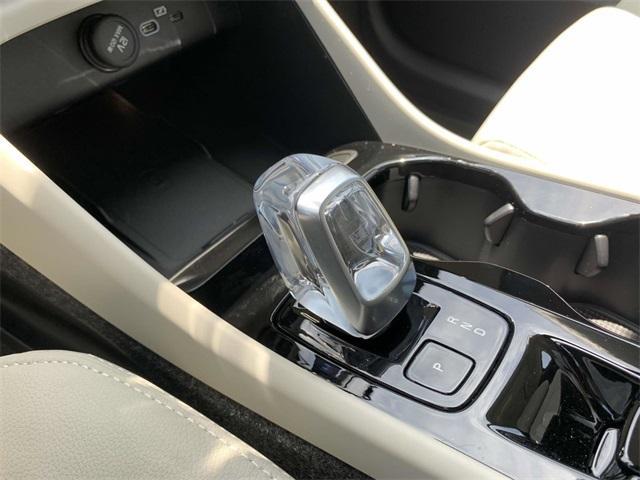 new 2025 Volvo XC40 car, priced at $46,335