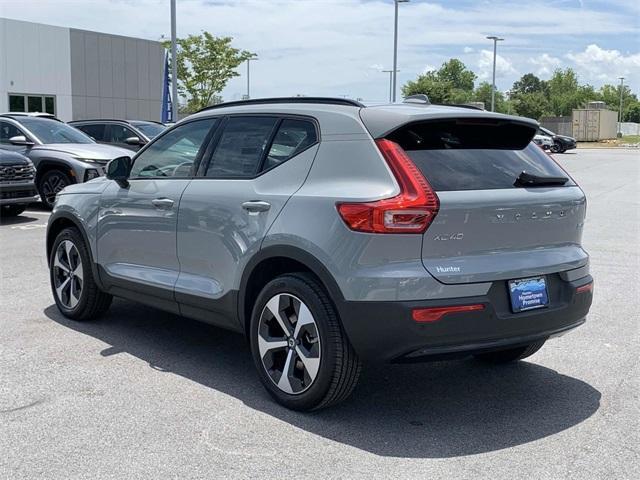 new 2025 Volvo XC40 car, priced at $46,335