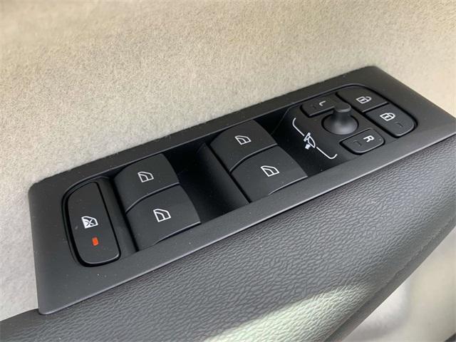 new 2025 Volvo XC40 car, priced at $46,335