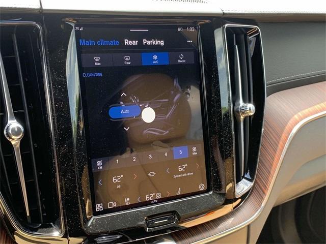 new 2025 Volvo XC60 car, priced at $60,660