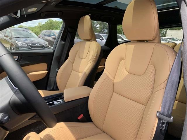 new 2025 Volvo XC60 car, priced at $60,660
