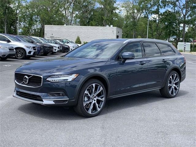 new 2025 Volvo V90 Cross Country car, priced at $68,965