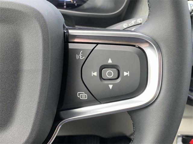 new 2025 Volvo XC40 car, priced at $49,810