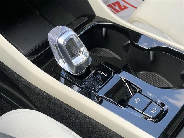 new 2025 Volvo XC40 car, priced at $49,810