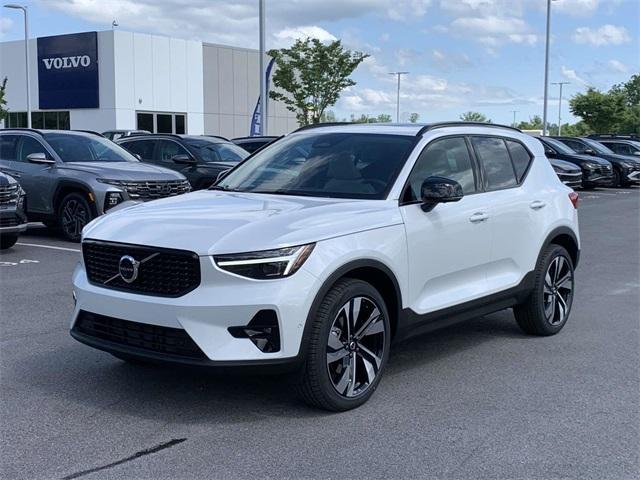 new 2025 Volvo XC40 car, priced at $49,810