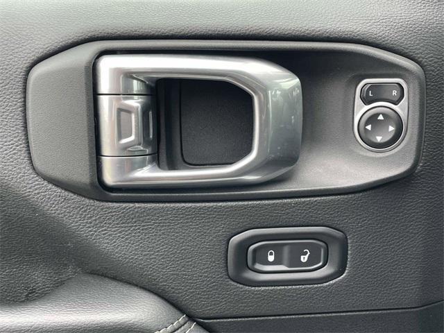 used 2021 Jeep Wrangler Unlimited car, priced at $27,702