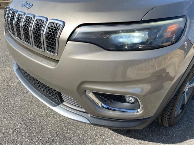 used 2019 Jeep Cherokee car, priced at $18,407