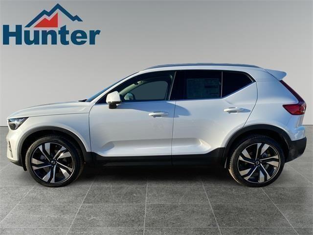 new 2025 Volvo XC40 car, priced at $48,290