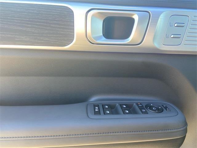 new 2025 Hyundai SANTA FE HEV car, priced at $42,529